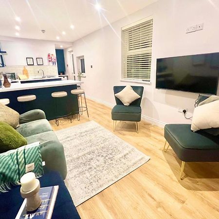 Appartement Gorgeous Newly Renovated 2 Double Bed Flat à Swansea Extérieur photo