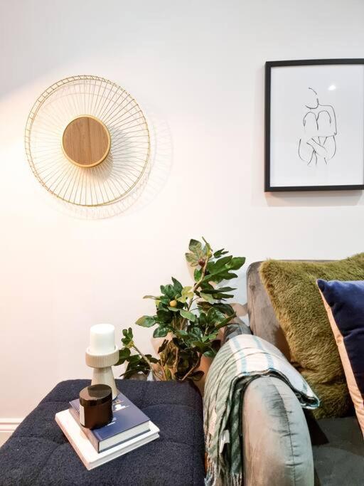 Appartement Gorgeous Newly Renovated 2 Double Bed Flat à Swansea Extérieur photo