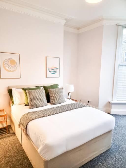 Appartement Gorgeous Newly Renovated 2 Double Bed Flat à Swansea Extérieur photo