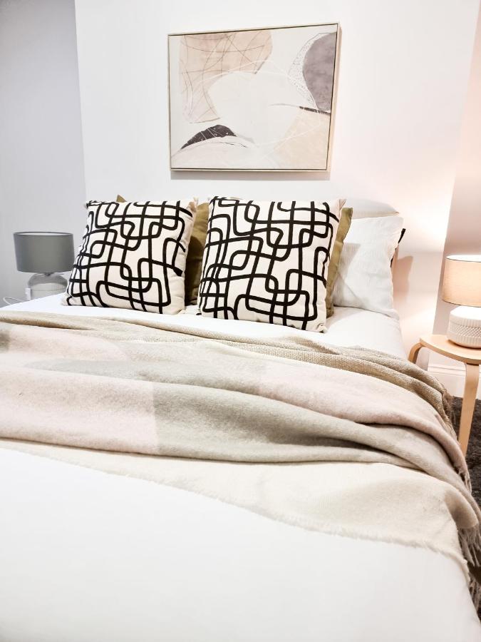 Appartement Gorgeous Newly Renovated 2 Double Bed Flat à Swansea Extérieur photo